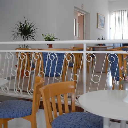 Maistros Lägenhetshotell Protaras